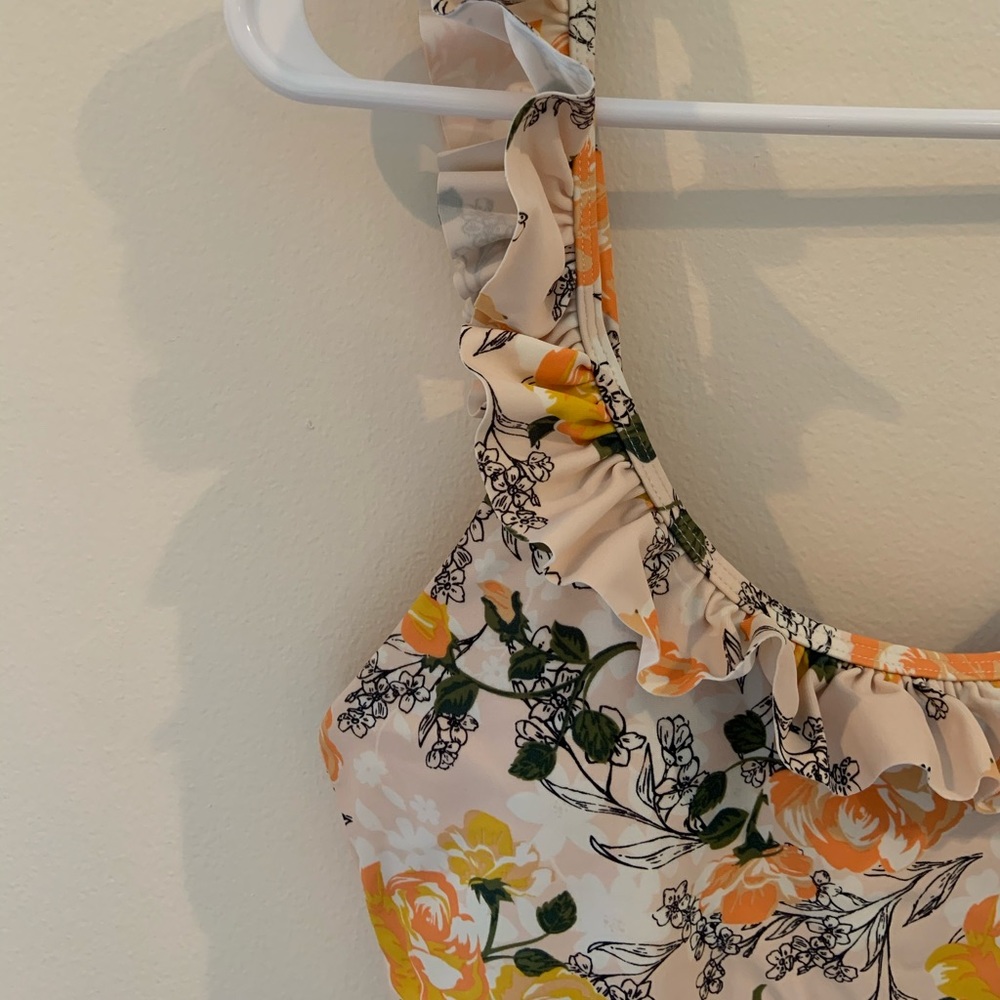 One-Piece Swimsuit - Picture 6 of 11